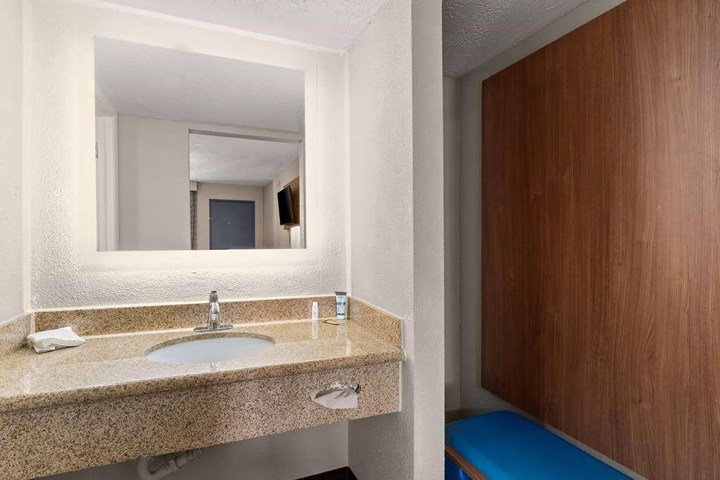Days Inn By Wyndham Albuquerque Northeast Room photo